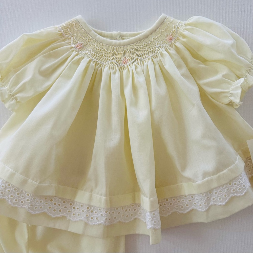 Vintage Baby Girl 9 Months Yellow Smocked Top & Diaper Cover Set Outfit NWT - Picture 2 of 6